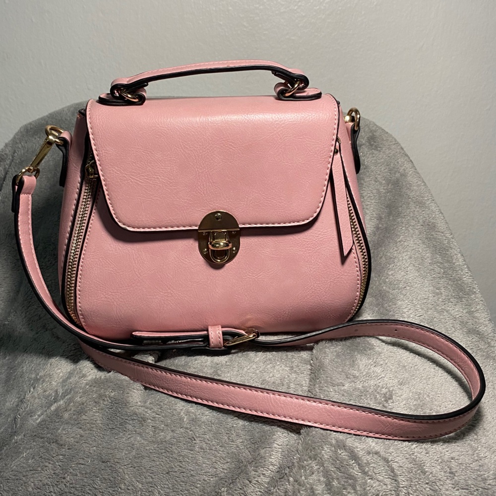 Pink purse 👛